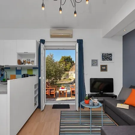 The Art Of Mediterranean Living Apartment Makarska