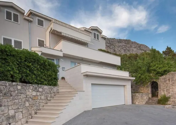 The Art Of Mediterranean Living Apartment